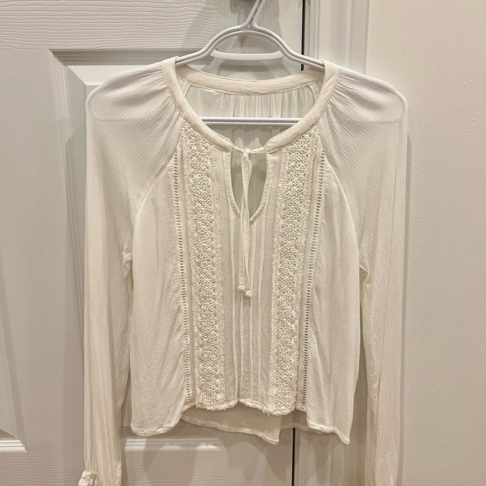 Hollister Chiffon-like sheer top XS